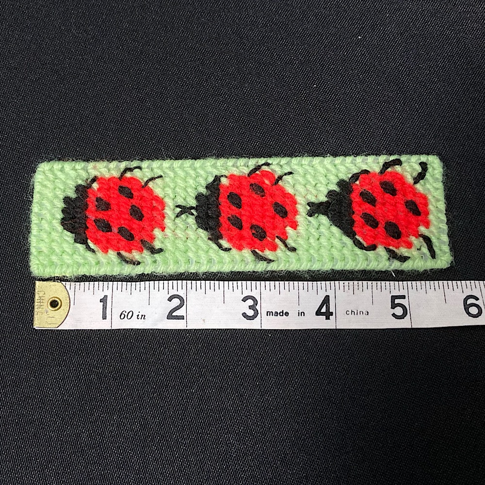 💫 Vintage Crochet Lady Bug Bookmark Plastic Core - Picture 3 of 4